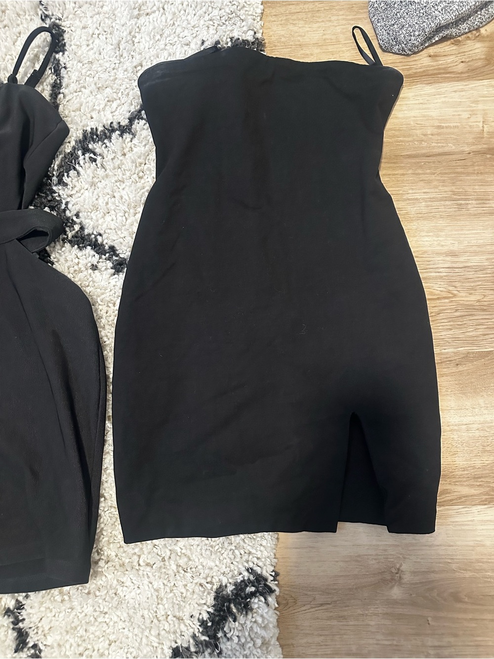 superdown Black Strapless Mini Dress with Side Slit